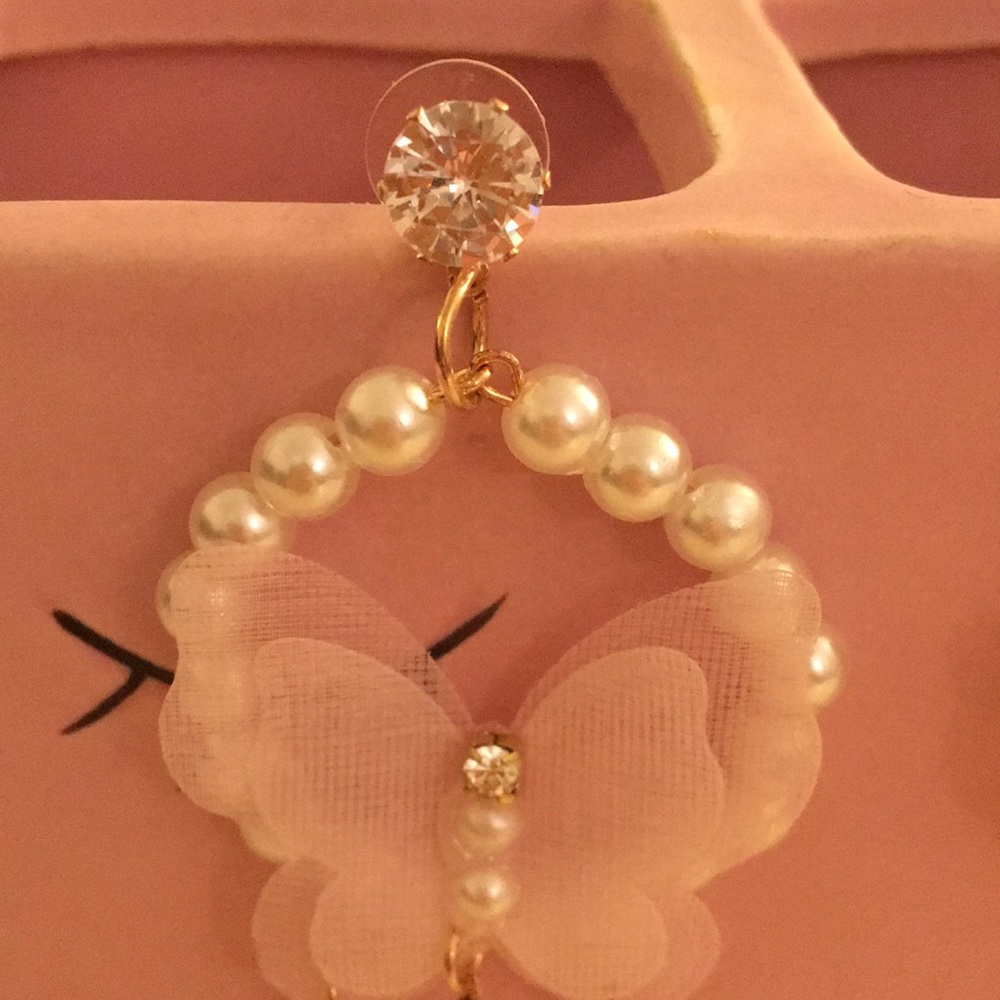 Pink Butterfly + Crystal Pearl Boho Drop Statement Earrings - Picture 4 of 11